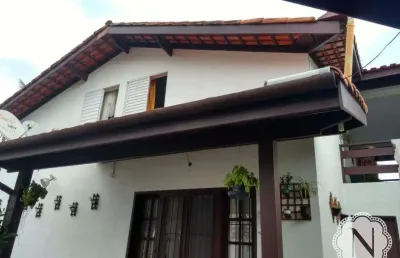 Sobrado à venda com 4 quartos no bairro praia dos sonhos