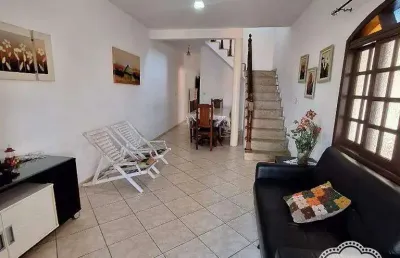 Casa à venda com 3 quartos no bairro jamaica (praia)