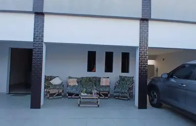 Casa alto padrão com 3 quartos sendo 1 suite com 140 metros a 50 metros da praia do cibratel i.