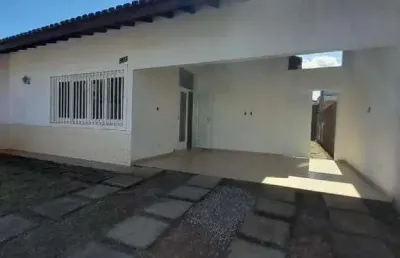 Casa com 4 quartos para alugar na Avenida Condessa De Vimieiros, Centro, Itanhaém
