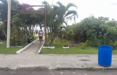 Vendo casa  no balneário grajau   faixa do mar  300mts da praia