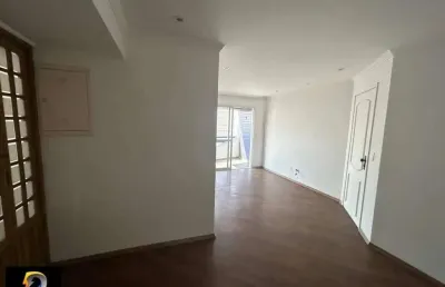 Apto a venda no jardim paulista, com 3 dormitórios, 1 suíte, sacada lazer, 2 vagas de garagem. desocupado andar super alto.
