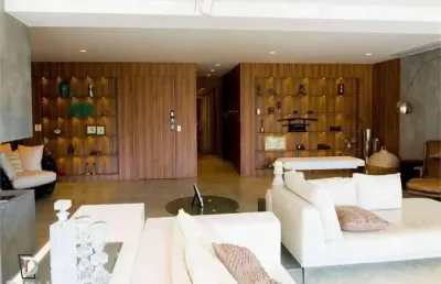 Com 278m² de área, este imóvel conta com 4 suítes, sendo uma delas utilizada como home office,  indianópolis. sacada com churrasqueira, 4 vagas.