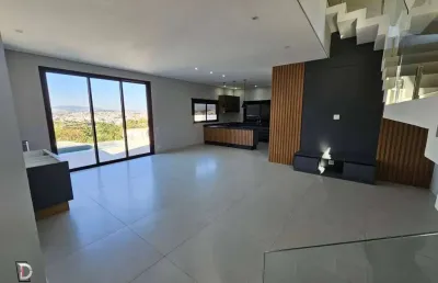Venha morar nesta maravilhosa casa no condomínio villa real de bragança!! com 3 suítes e uma piscina privativa!