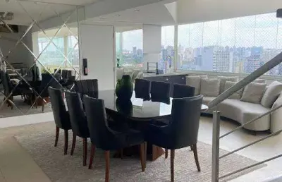Cobertura duplex desocupada com 227,81 m²  no centro de santo andré, sendo 3 suítes, 4 vagas, venda com porteira fechada!