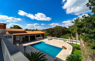 Casa de vila para venda em loteamento vale azul i com 4 quartos, sendo 1 suíte, 369m²