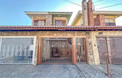 Sobrado para venda em parque são domingos com 3 quartos, sendo 3 suítes, 216m²