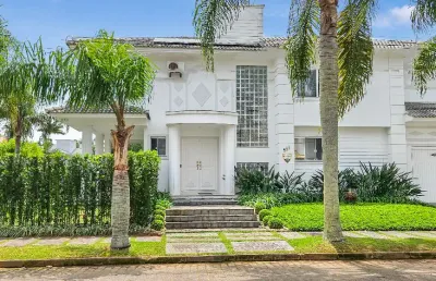 Casa de esquina em jurerê internacional próximo a av. búzios