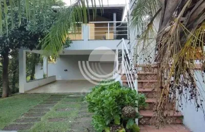 Casa isolada à venda no condomínio san conrado em sousas.