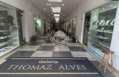 Maravilhosa loja comercial na galeria thomaz alves..