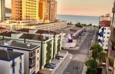 Boqueirão p grande imóvel bem conservado próximo à praia