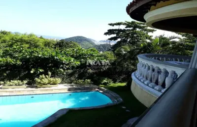 Casa à venda na Avenida Gérson Maturani, 2001, Enseada, Guarujá