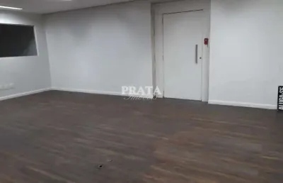 Loja em santos com 150m2² cozinha ampla e 2 banheiros