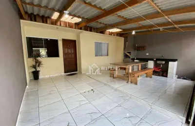 Imóvel é de muita qualidade e com cozinha planejada área gourmet, garagem coberta, cozinha ampla, e área de serviço individual