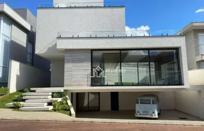 Sobrado alto padrão novo no condomínio residencial boulevard bacacheri.