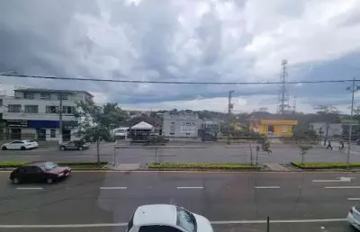 Sala comercial para alugar na Avenida Getúlio Vargas, 413, Centro, Piraquara