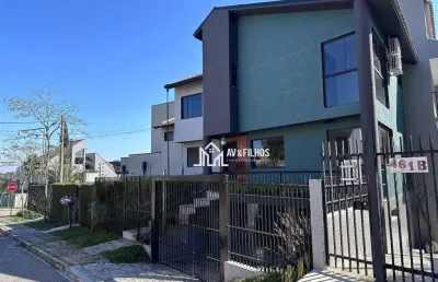 Sobrado à venda com 3 pavimentos no bairro uberaba – curitiba!