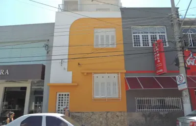 Casa com 4 quartos à venda no centro, guaratinguetá  por r$ 800.000