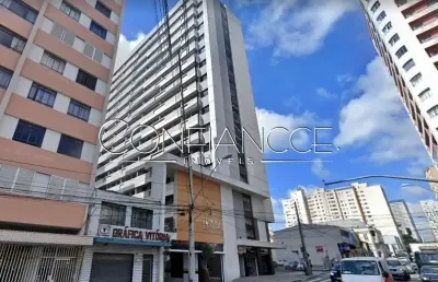 Sala comercial à venda na rua andré de barros, 226, centro, curitiba, 28 m2 por r$ 265.000