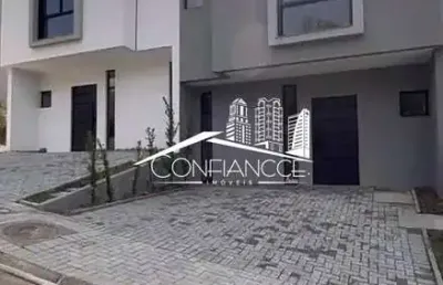 Casa em condomínio fechado com 3 quartos à venda na rua walace landal, 100, santa cândida, curitiba, 118 m2 por r$ 594.900