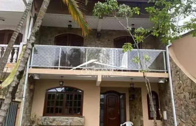 Casa com 5 quartos à venda na rua joão sigismundo wysocki, 100, orleans, curitiba, 300 m2 por r$ 1.250.000