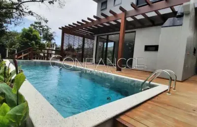 Casa em condomínio fechado com 3 quartos à venda na rua guaruva, 100, praia das taquaras, balneário camboriú, 393 m2 por r$ 3.995.084