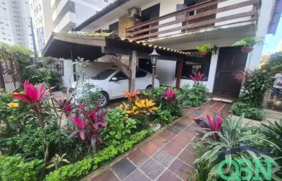 !!oportunidade!! linda casa com 04 dorm. - 03 vagas - piscina - com 250m² úteis por r$ 3.500.000,00 - ponta da praia - santos/sp