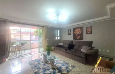 Maravilhosa casa com 256m² construídos - 04 suítes - 07 w.c - espaço gourmet com churrasqueira - psicina com deck - quintal - 02 vagas - pompéia