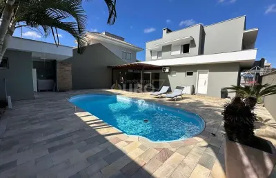 Casa com 3 quartos à venda na Rua Olaria, Floresta, Joinville