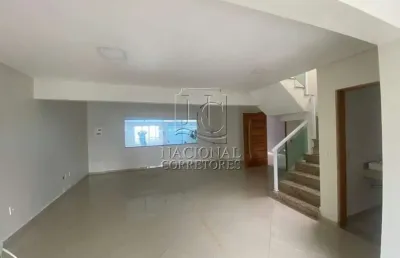 Sobrado para locação ou venda no centro de santo andré, com 220m² de área construída, distribuídos em 3 dormitórios sendo 3 suíte,
