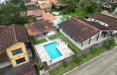 Casa a venda com 6 dorms, praia da lagoinha, ubatuba -r$ 1.3mil