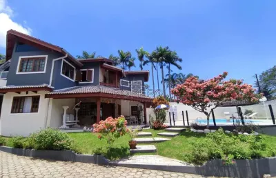 4 casas com 12 dorms, tabatinga, ubatuba - r$ 4.1 mi, cod: 2043
