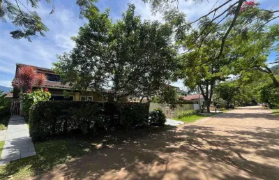 Casa com 4 dorms, condomínio lagoinha, ubatuba - r$ 2.78 mi, cod: 2347
