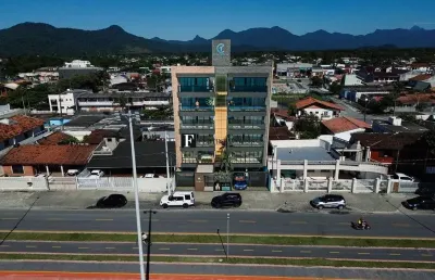 Apartamento com 4 quartos à venda na Avenida Paranaguá, Riviera, Matinhos