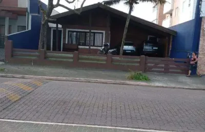 Casa para venda em itanhaém, centro, 4 dormitórios, 1 suíte, 3 banheiros, 2 vagas