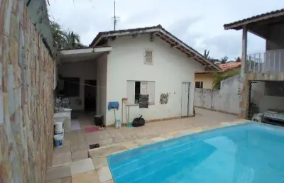 Casa para venda em itanhaém, centro, 4 dormitórios, 2 suítes, 1 banheiro, 4 vagas