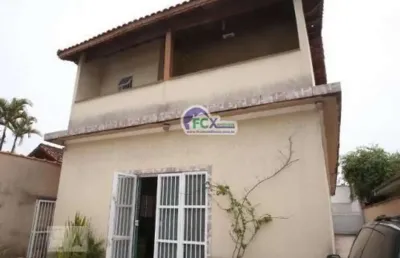 Casa para venda em praia grande, maracanã, 7 dormitórios, 7 suítes, 2 banheiros, 10 vagas