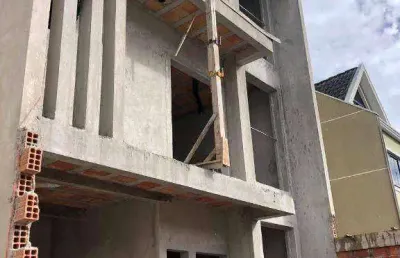Sobrado com 3 dormitórios à venda, 150 m² por r$ 1.100.000,00 - portão - curitiba/pr
