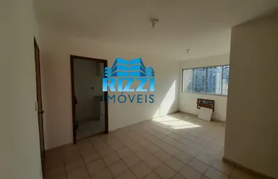 Ótimo apartamento com 03 quartos na estrada do pau ferro
