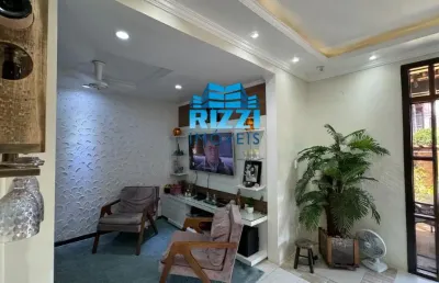 Linda casa triplex em condomínio fechado na taquara
