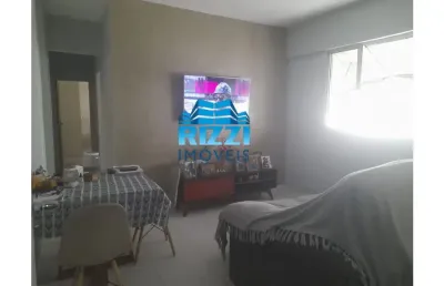 Apartamento reformado com 02 quartos na estrada do capenha/rj
