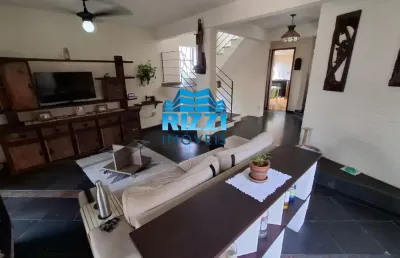 Casa duplex a venda no condomínio gramado na taquara