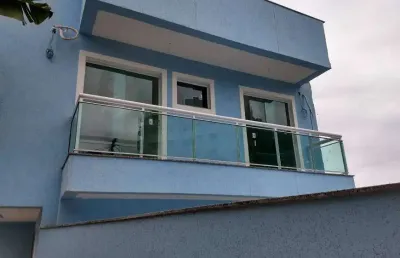 Casa triplex com 3 quartos e 1 suíte na estrada do bananal