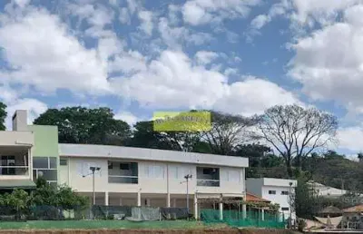 Chácara alto padrão à venda e para locação contendo linda casa , salão , piscina , lago , campo fut