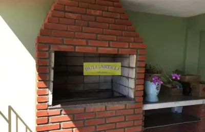 Casa à venda, com boa localização bairro jardim pacaembu repleto de comercios, escolas e serviços,