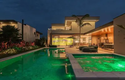 Maravilhosa casa alto padrão à venda 5 suites , 6 vagas , condominio japy golf club ,jardim da serr