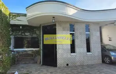 Casa terrea semi nova à venda 3 dormitorios 1 suite , amplo quintal , fino acabamento 4 vagas garag