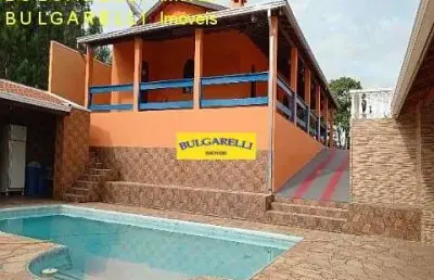 Chácara à venda 2 quartos, 6 vagas, salão com churrasqueira , piscina , casa caseiro , 1764m²at, mo