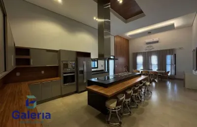 Casa de condomínio com 3 suítes para alugar, 275m² - portal da mata