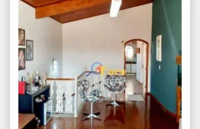 Linda casa com 3 dormitórios (1 suíte) bairro tradicional - itatiba